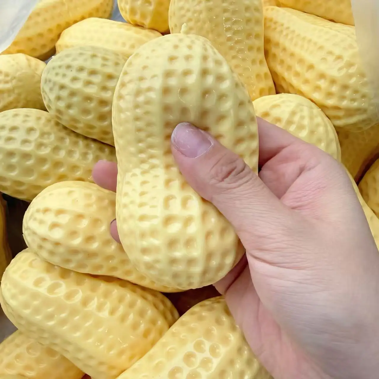 1pcs Big Size Peanut Squishy T - Party Games For Adults And Kids ulasan dan harga